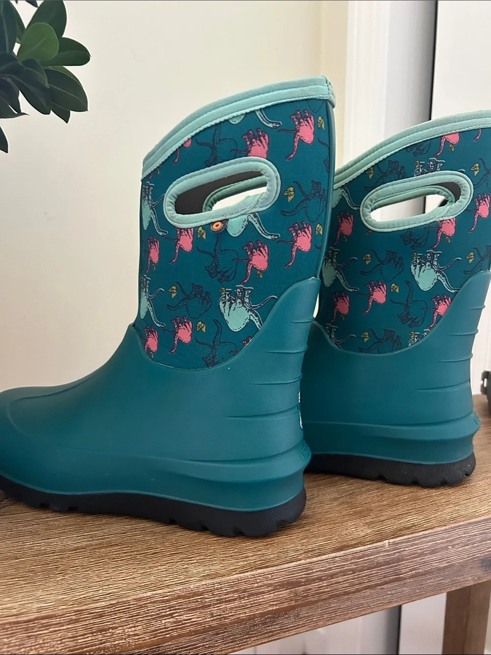 Bogs Teal Snow and Rain Boots with Dino Print youth size 5/ EURO 38 waterproof
